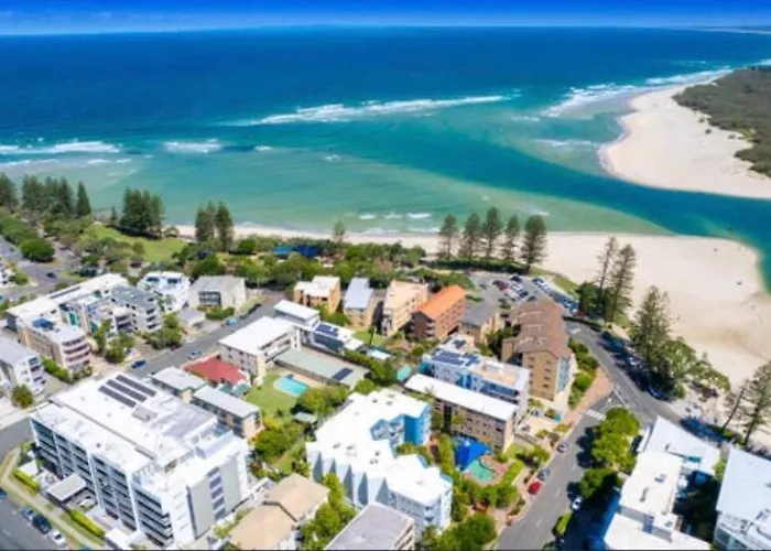 Callie Beach Escape - Beachside View, Family Friendly, Walk Everywhere