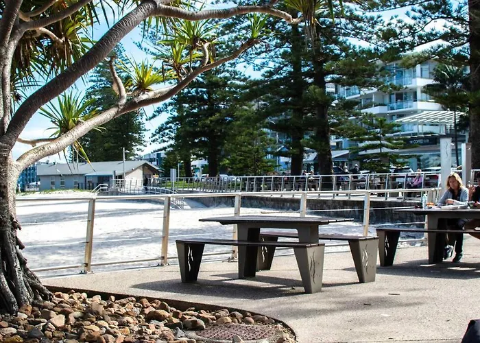 Callie Beach Escape - Beachside View, Family Friendly, Walk Everywhere